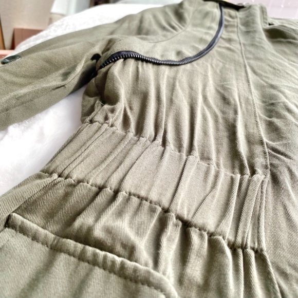 Francesca’s Collections Green Military Lightweight Jacket Size Medium - Picture 6 of 16